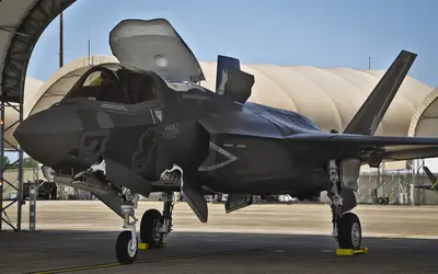 F-35闪电II